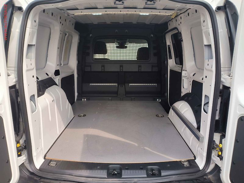 Volkswagen Caddy (2021) 2.0TDi, AC, +kola - fotka 7 z 22