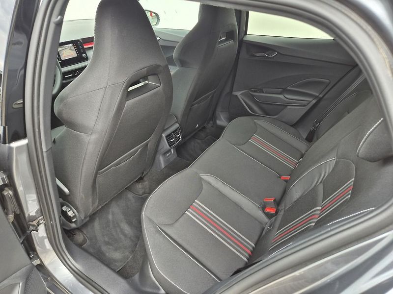 Škoda Fabia Monte Carlo 1.0 TSI 85 Kw - fotka 17 z 34
