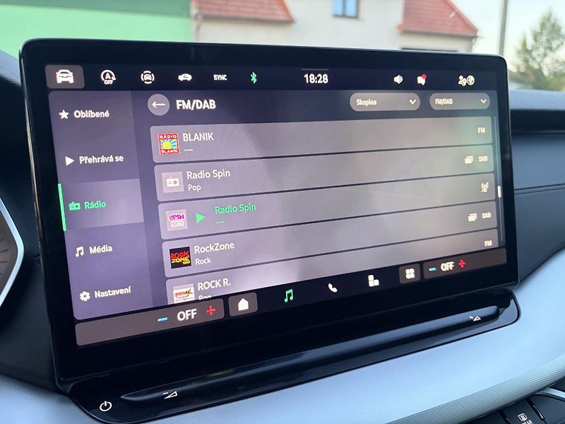 Škoda Octavia 2.0TDI 110KW DSG LED FACELIFT - fotka 29 z 53