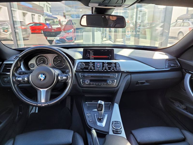 BMW Řada 3 330d GT M Paket - fotka 11 z 37