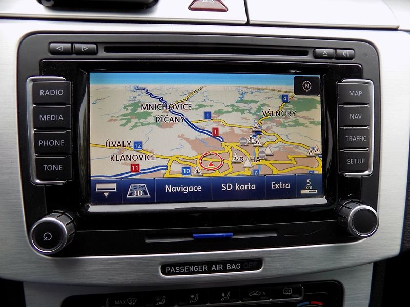 Volkswagen Passat CC (2008) 2.0TDI/Highline/NAVI/Bi-xenon/ - fotka 33 z 37