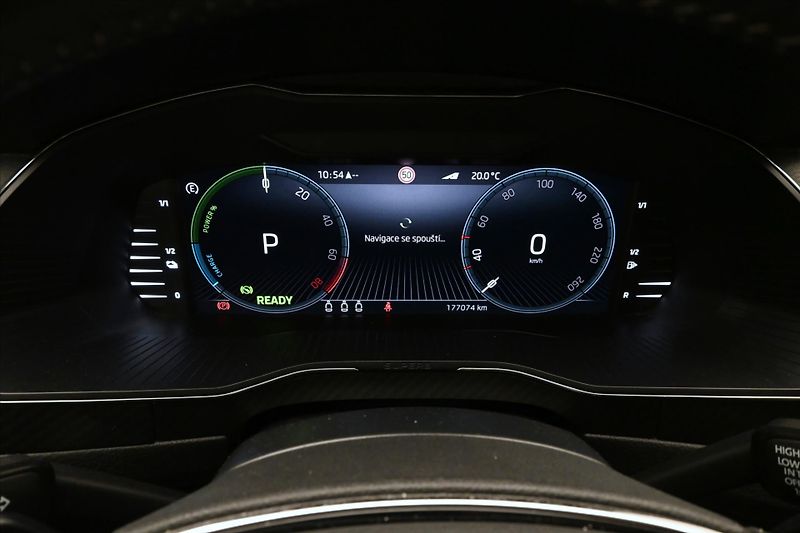 Škoda Superb 1,4 iV TSI 115kW DSG Sportline - fotka 13 z 26