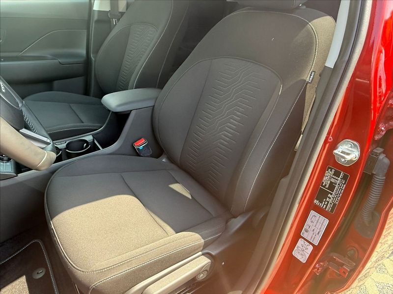 Hyundai Kona 0,0 EV CZECH EDITION 150KW - fotka 8 z 14