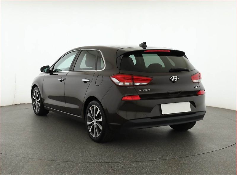 Hyundai i30 (2017) 1.6 CRDi, Serv.kniha, Kůže - fotka 4 z 20