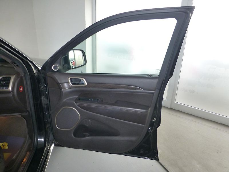 Jeep Grand Cherokee (2013) 3,0CRDI*VYHŘ.S*PARK.KAME*XENON - fotka 20 z 28