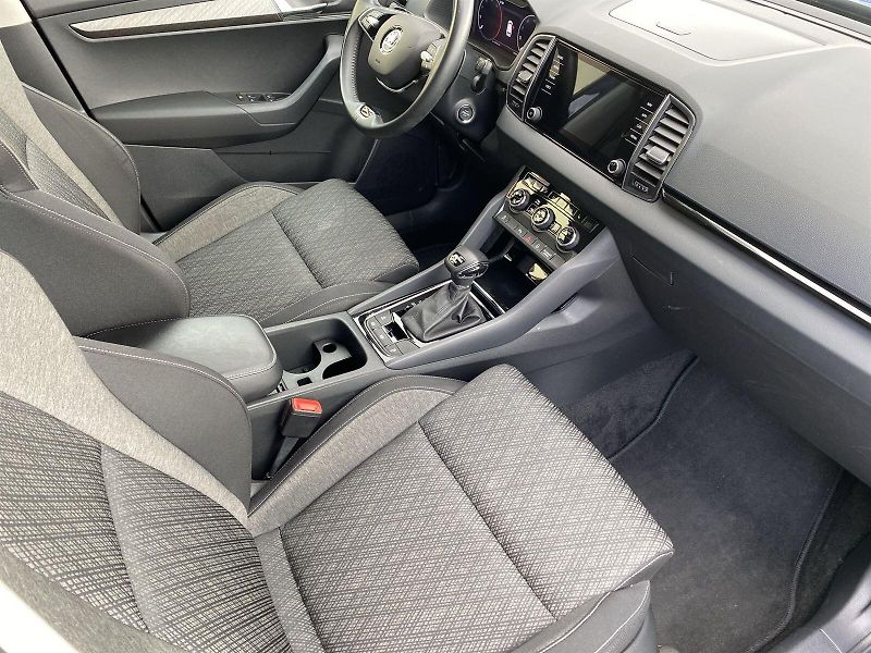 Škoda Karoq (2023) 2.0 TDI 4x4 DSG Style - fotka 8 z 34