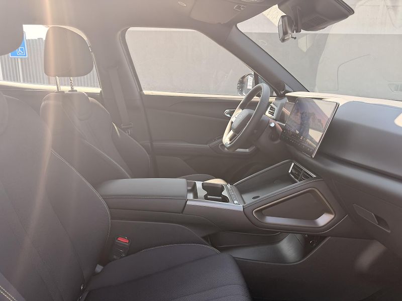 BYD ATTO 2 DM-i (2025) Active demo - fotka 8 z 9
