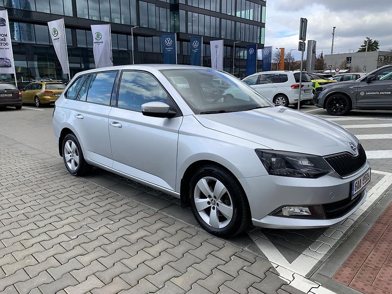 Škoda Fabia (2017) III 1.0 55kw Style Combi 1 MAJ - fotka 38 z 38