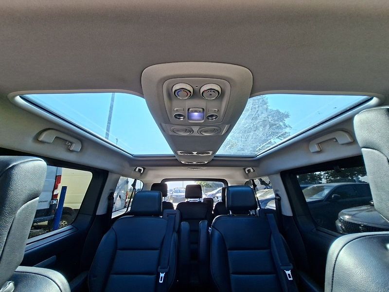 Peugeot Traveller LONG ALLURE 2,0 BHDI 180k EAT8 - fotka 18 z 30