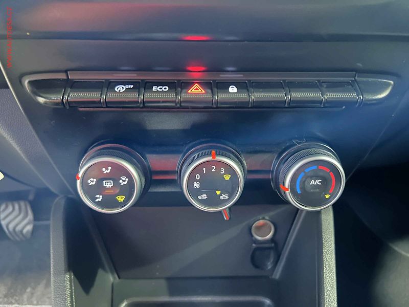 Dacia Duster (2021) 1.0TCe, 1.maj,ČR, AC, temp - fotka 13 z 14