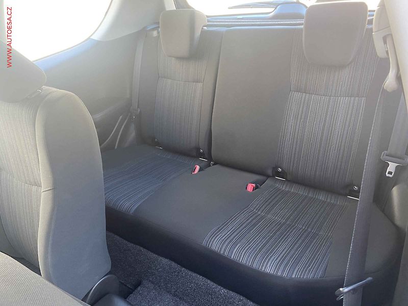 Suzuki Swift (2015) 1.2 VVT, Klima - fotka 10 z 15