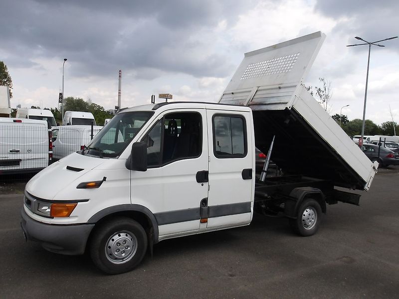 Iveco Daily 2,3 JTD SKLÁPĚČ 7 MÍST !!! - fotka 8 z 24