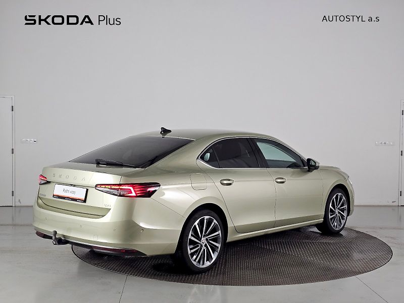 Škoda Superb (2024) 2.0TSi 195kW 4x4 DSG Laurin a - fotka 2 z 30