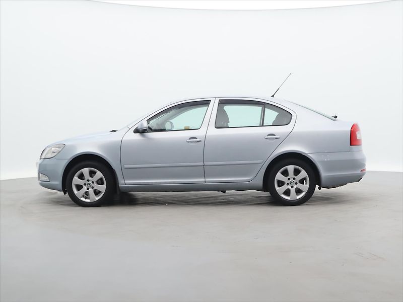 Škoda Octavia 1,4 TSI 90 kW Ambiente - fotka 4 z 26