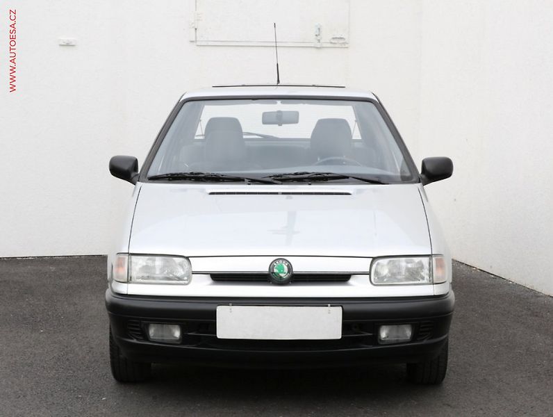 Škoda Felicia (1996) 1.3i, 2.maj,ČR, STK5/28 - fotka 2 z 3