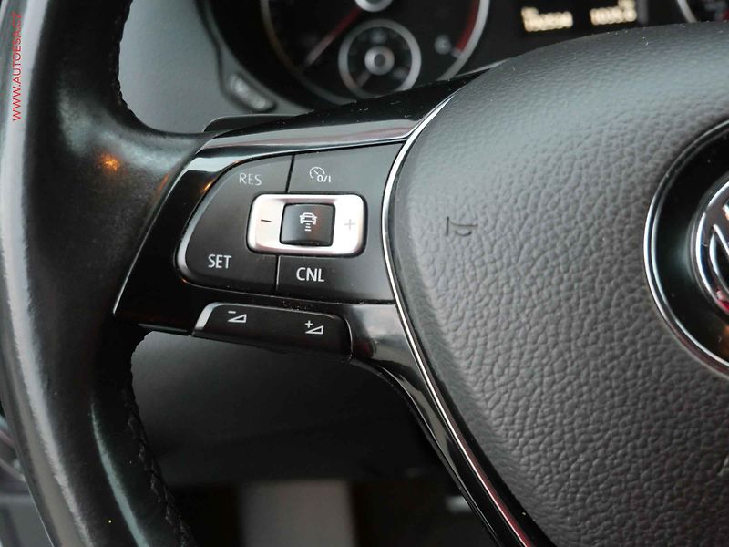 Volkswagen Sharan (2015) 2.0TDi, ČR, Highline, DSG - fotka 13 z 25
