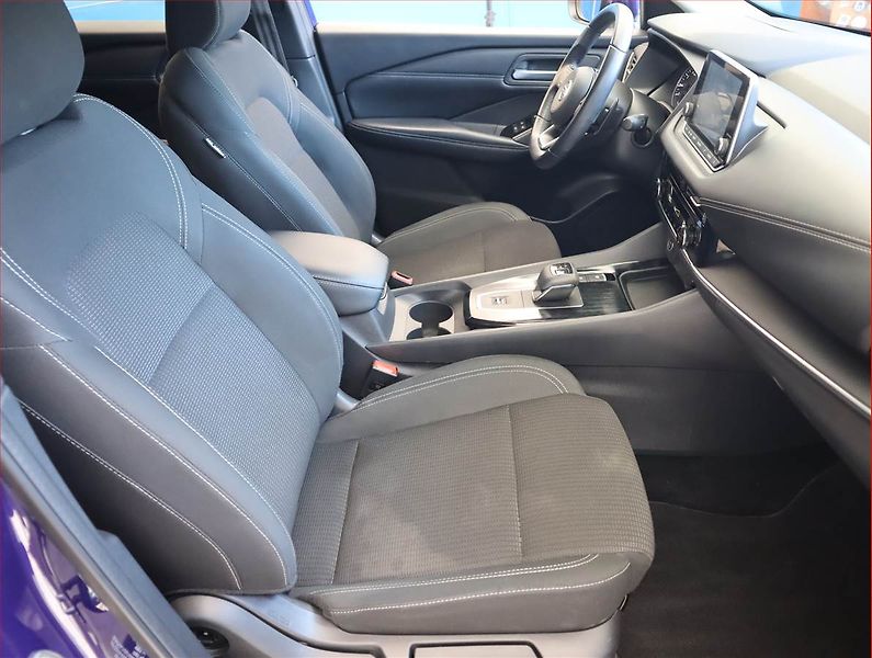Nissan Qashqai (2022) Acenta 1.3 DIG-T - fotka 9 z 20