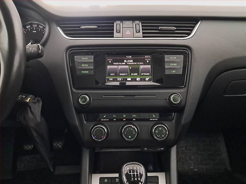 Škoda Octavia (2015) 1.2 TSI, Tempomat - fotka 12 z 18