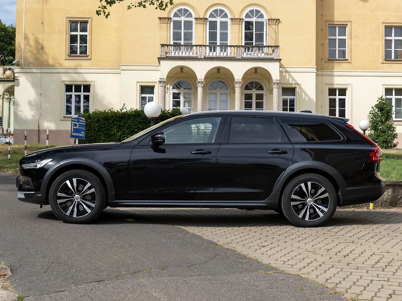 Volvo V90 CC B5 Diesel 173kW H/K Záruka - fotka 4 z 33