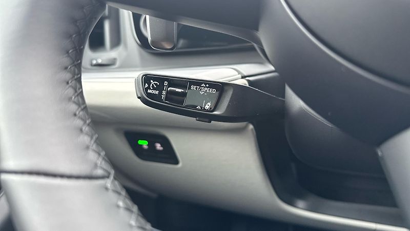 Porsche Cayenne (2026) E-Hybrid - fotka 29 z 30