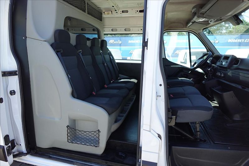 Renault Master 2,3 DCI  L2H2 7MÍST KLIMA - fotka 19 z 36