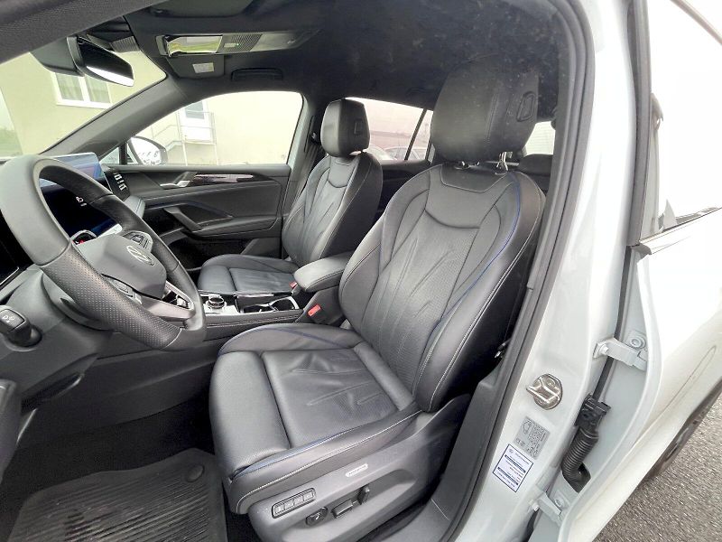 Volkswagen Tiguan (2025) R-LINE 1,5 TSI 130 KW EHYBRID - fotka 21 z 55