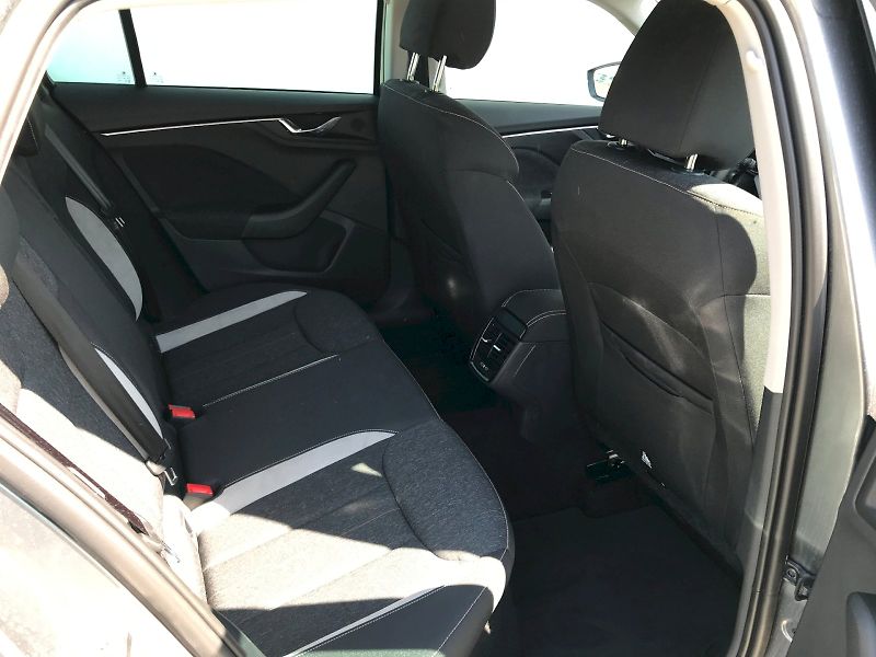Škoda Scala (2025) SELEC TSI 110/1.5 A7F - fotka 19 z 25