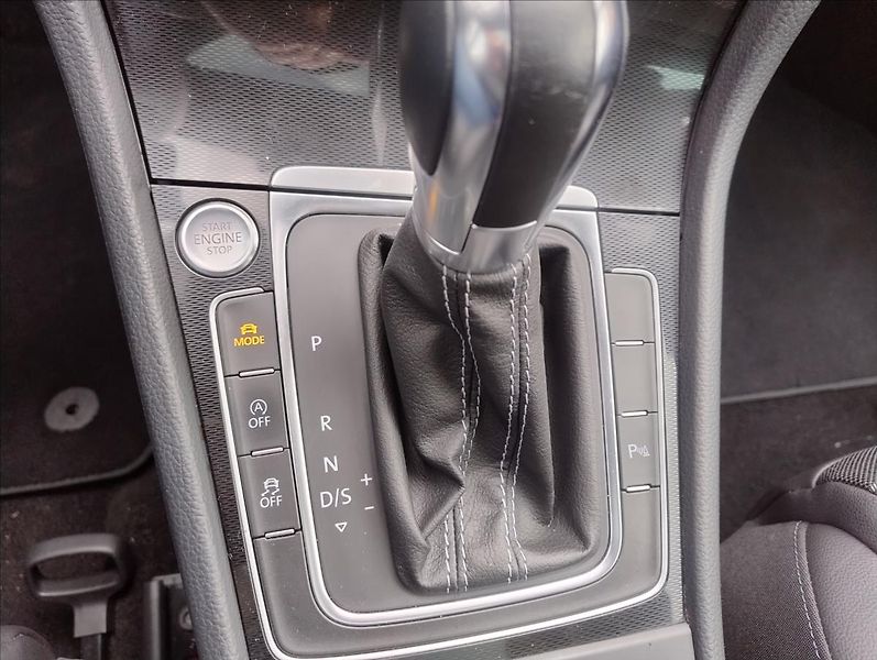 Volkswagen Golf 2,0 TDI GTD  DSG Panorama - fotka 12 z 24