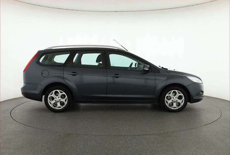 Ford Focus (2008) 2.0 TDCi, nová STK - fotka 6 z 14