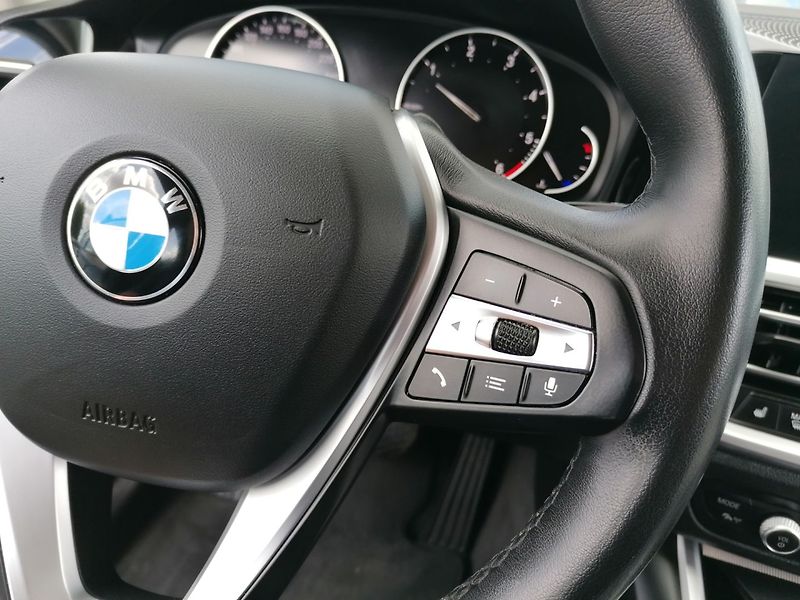 BMW Řada 3 (2020) 2.0 318D  A/T,Kůže,Ambient. - fotka 27 z 31