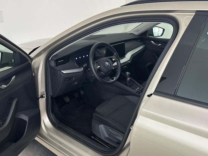 Škoda Octavia Selection - fotka 6 z 28