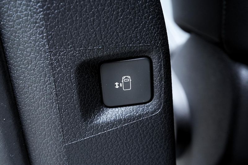 Toyota ProAce Verso 2.0d 130 kW, L2, VIP, Tažné - fotka 38 z 44
