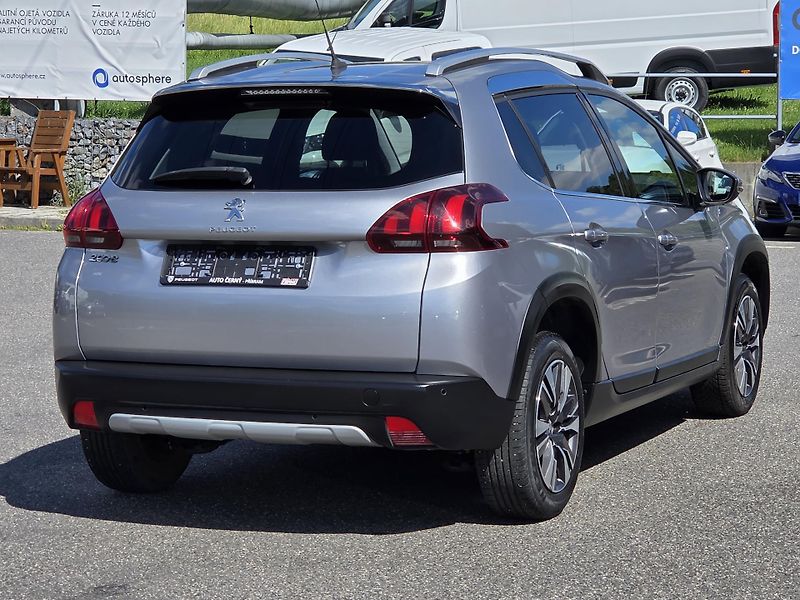 Peugeot 2008 (2018) 1.2 PT 110 ALLURE MAN5 - fotka 5 z 28