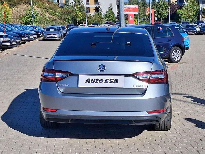 Škoda Superb (2015) 2.0 TDI, ČR, DSG, navi, bixen - fotka 5 z 18