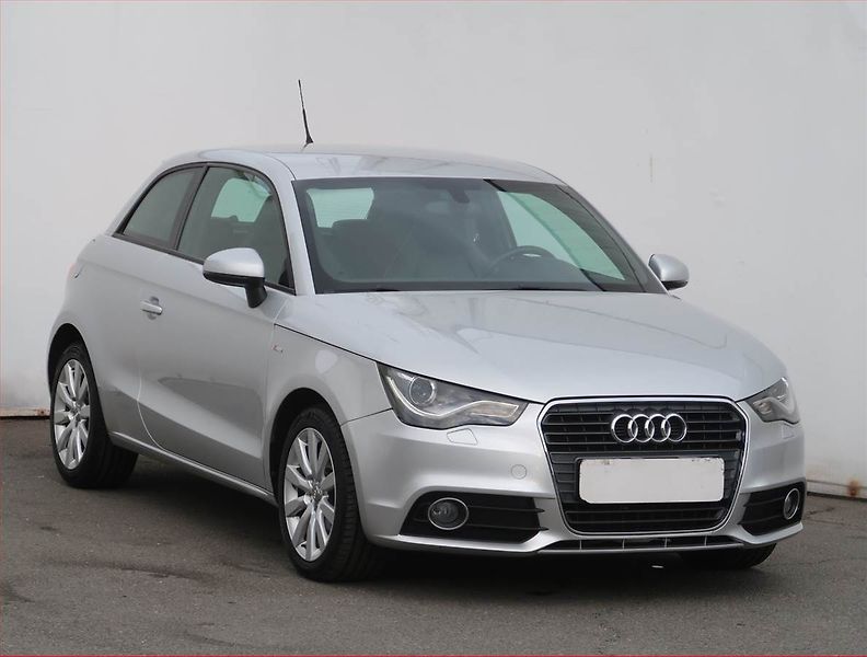 Audi A1 (2011) S-Line 1.6 TDI, Park. senzory - fotografie inzerátu
