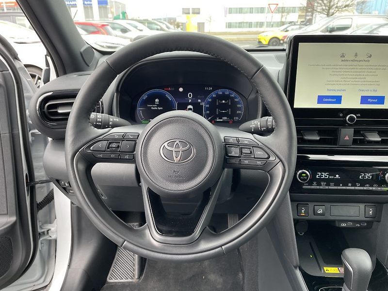 Toyota Yaris Cross 1.5 Hybrid 4x4 130k - fotka 15 z 29