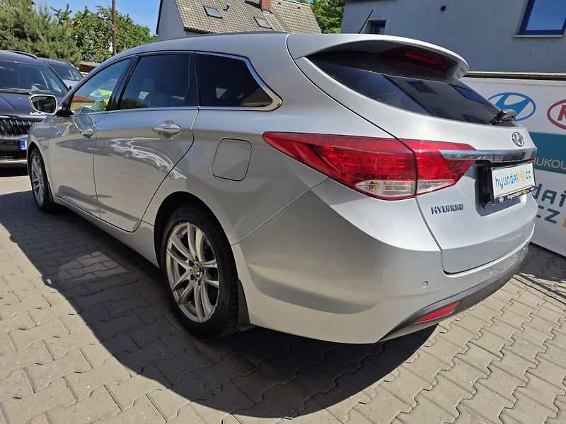 Hyundai i40 1.7-100KW-KAMERA-AUT.KLIMA - fotka 8 z 21