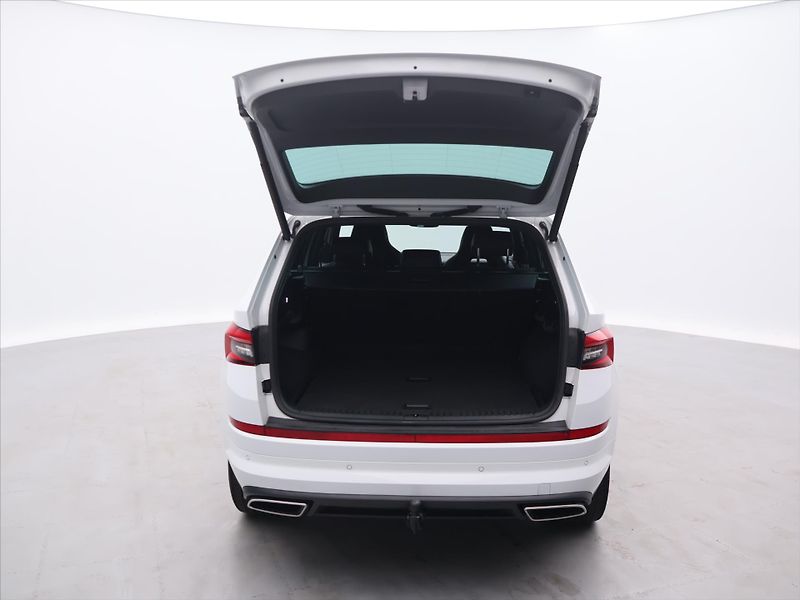 Škoda Kodiaq 2,0 RS TDI 176kW 4x4 DSG - fotka 9 z 28