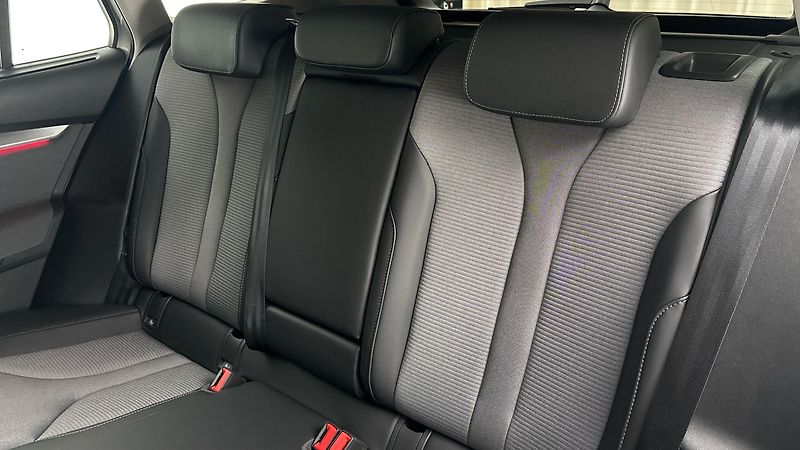 Škoda Enyaq 82 kWh AUT 80x Clever - fotka 16 z 32