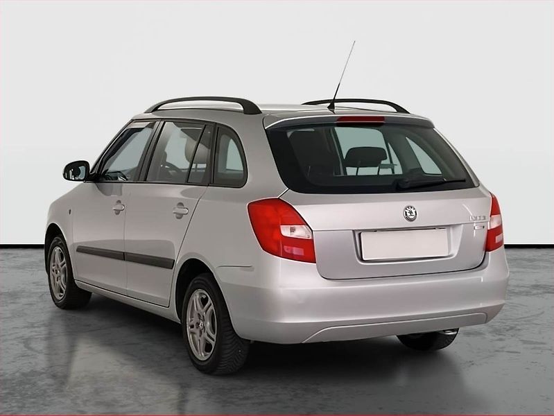 Škoda Fabia (2012) Ambiente 1.2 12V, po STK - fotka 4 z 19