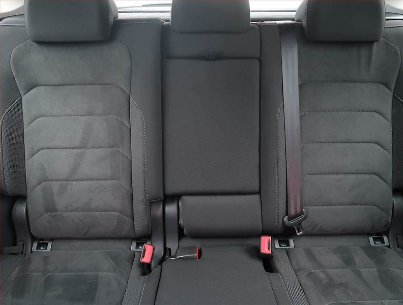 Volkswagen Tiguan (2017) R-Line 2.0 TDI, R-line,138TKM - fotka 10 z 23