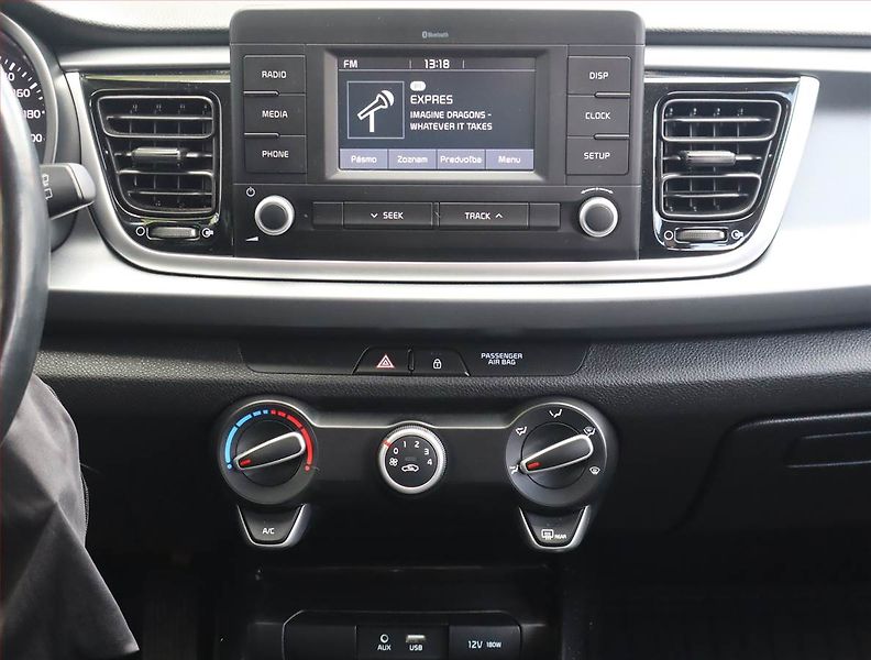 Kia Rio (2017) 1.4 CVVT, Serv.kniha, Tempomat - fotka 12 z 17