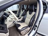 Volvo XC60 D5 AWD // SUMMUM // 151 kW - náhled 11