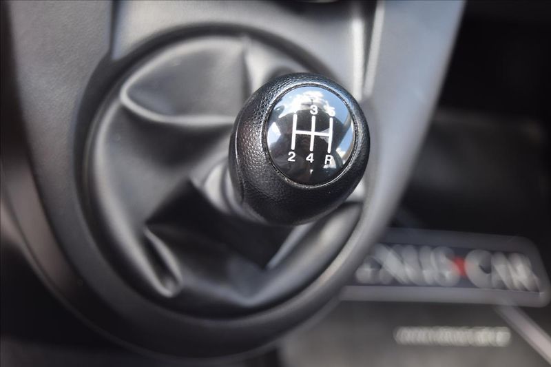 Mazda 2 1,4 I 55KW NOVÁ STK KLIMA - fotka 35 z 39