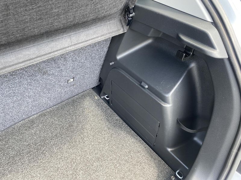 Škoda Fabia 1.2 TSI 66kW - ALU - PDC - fotka 33 z 41
