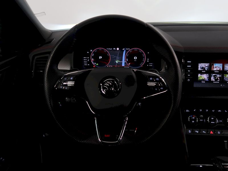 Škoda Kodiaq (2022) RS 2.0TSI 180KW 4x4 DSG TAŽNÉ - fotka 17 z 46
