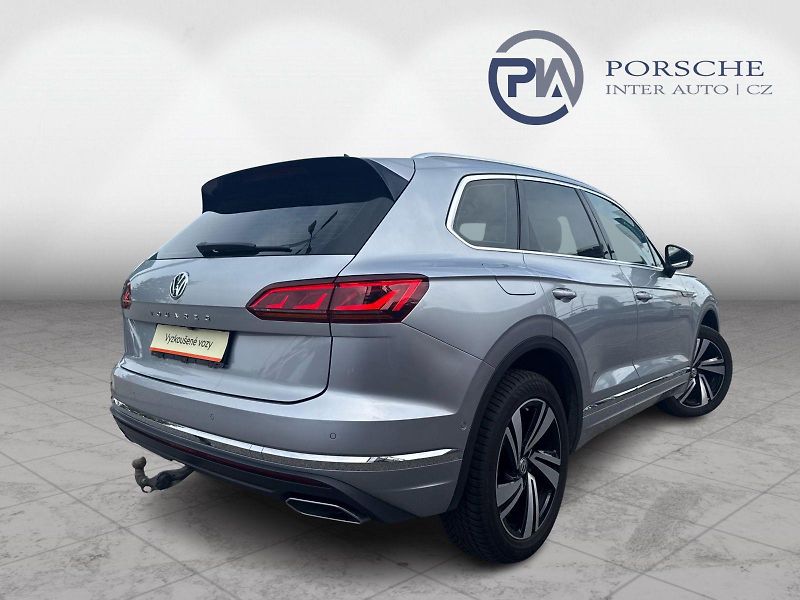 Volkswagen Touareg Elegance 3.0TDi 210kW A8 4x4 - fotka 2 z 27