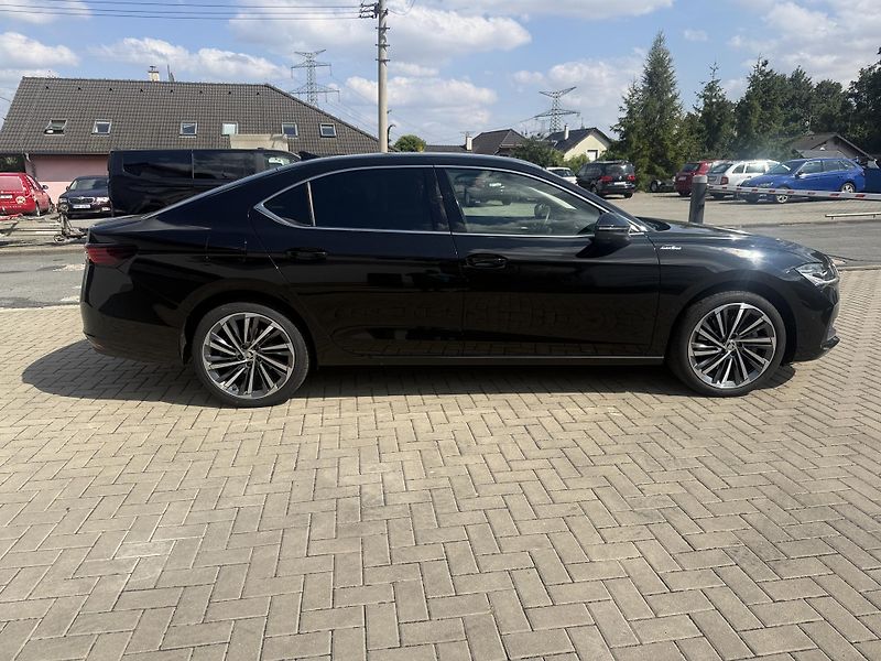 Škoda Superb (2024) Laurin§Klement 4X4 DSG 142kw - fotka 6 z 12