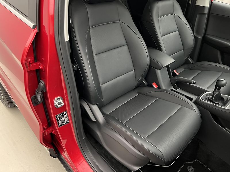 MG ZS 1.5 ICE ELEGANCE CZ 1.maj. - fotka 18 z 39