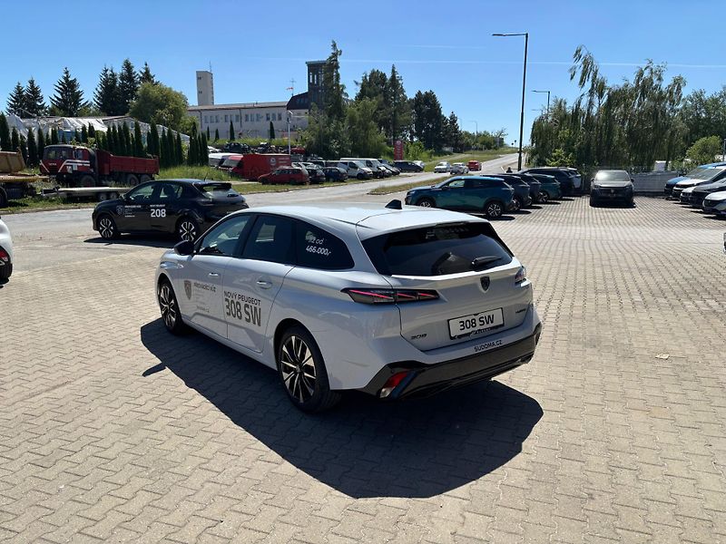 Peugeot 308 SW ALLURE Hybrid - fotka 5 z 20